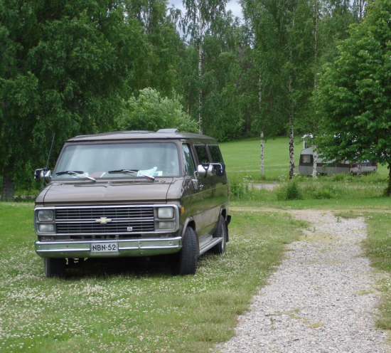 Chevy Combi van -83